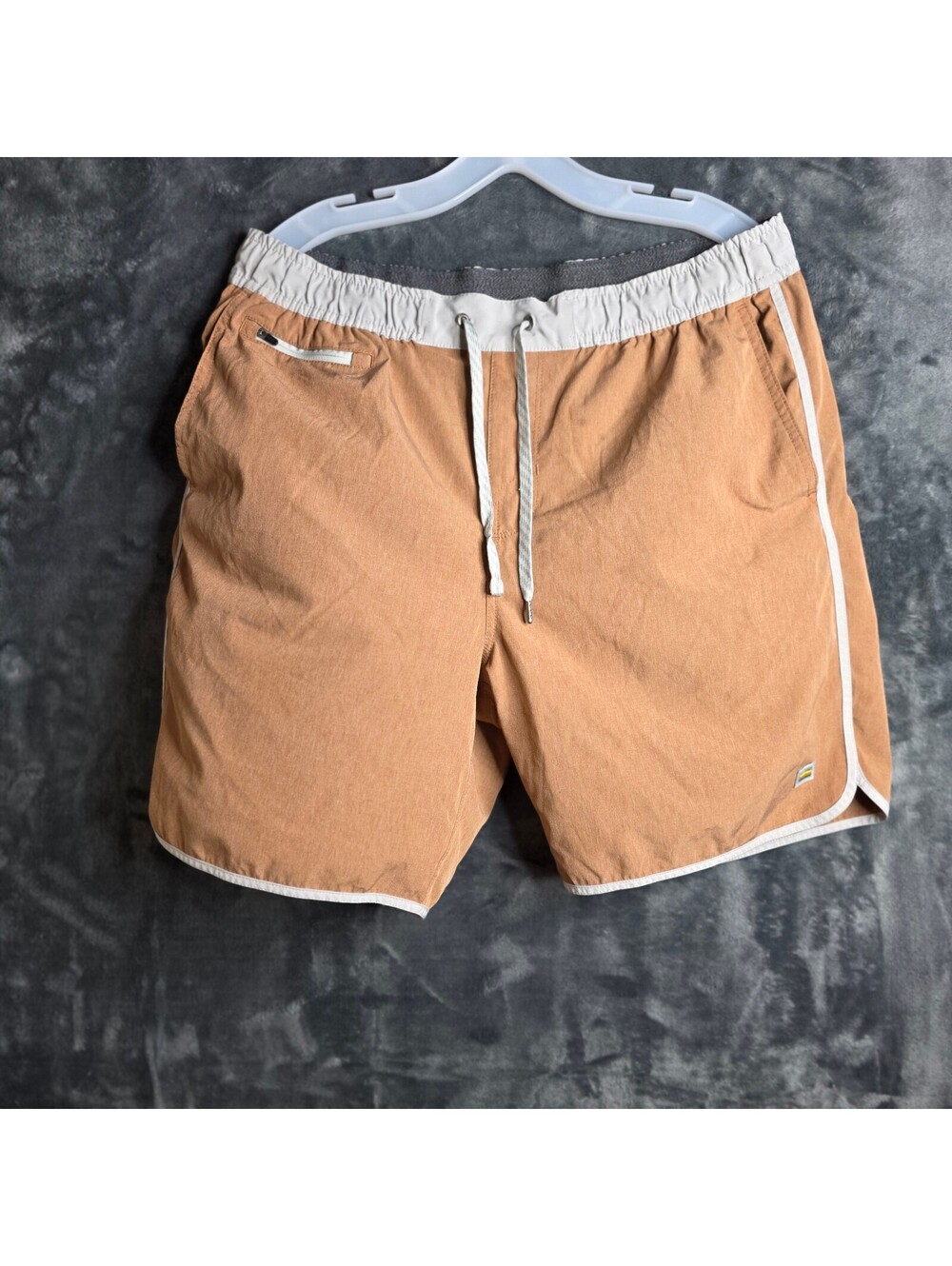 Vuori Banks Shorts Mens Sz XL.